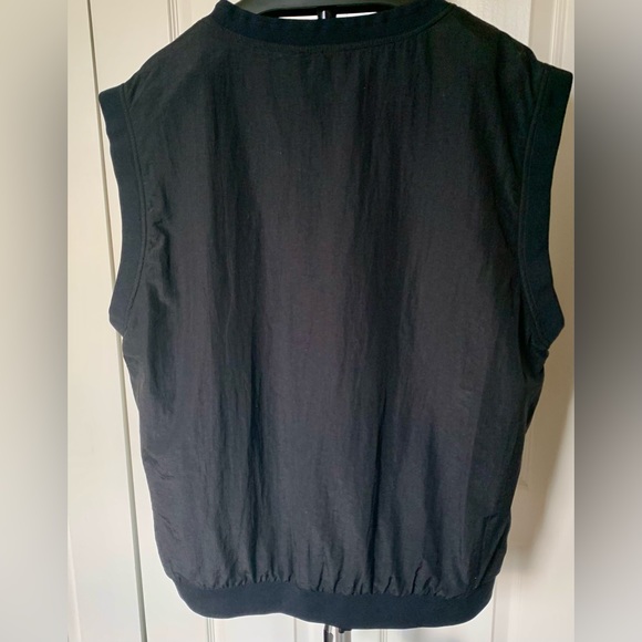 Dockers Golf Vest - Picture 7 of 9